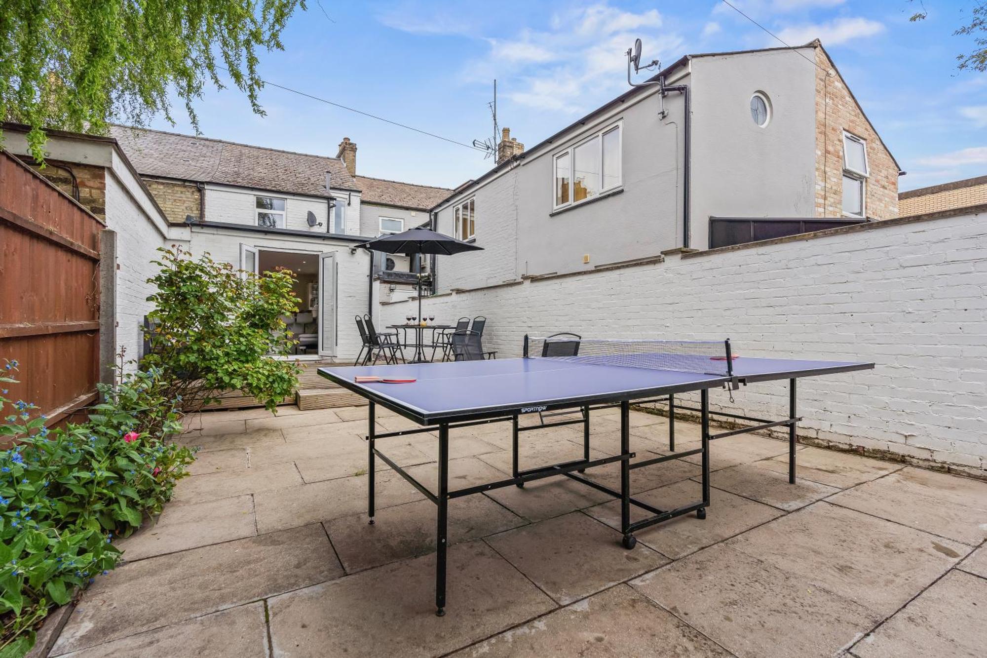 Stylish Gem On Mill Road With Fire Pit, Games And Table Tennis Apartemen Cambridge (Cambridgeshire)
