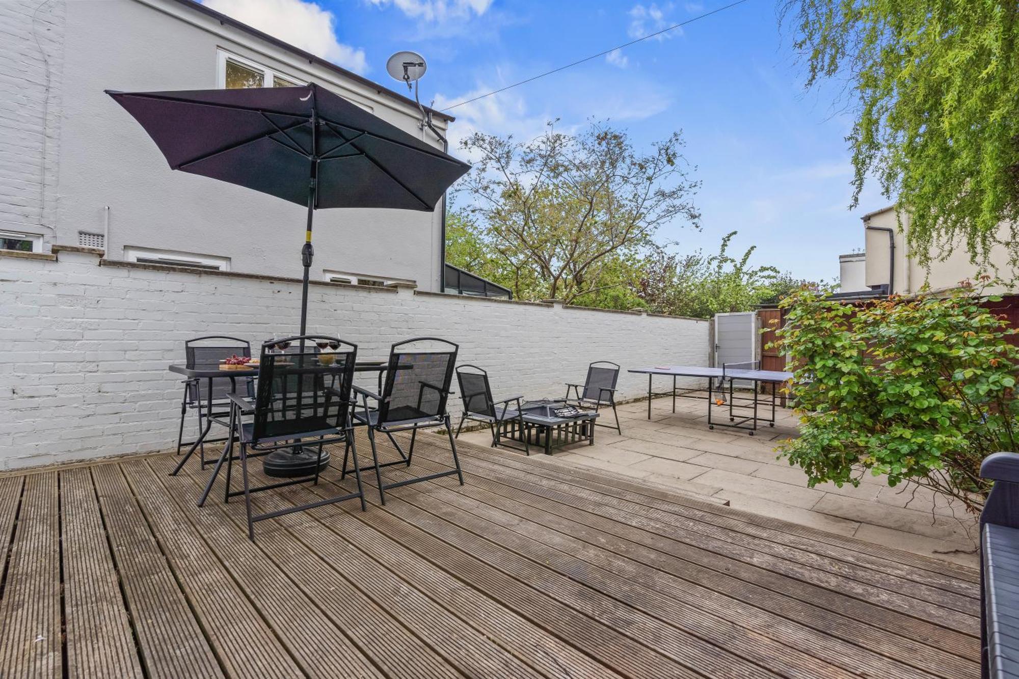 Stylish Gem On Mill Road With Fire Pit, Games And Table Tennis Apartamento