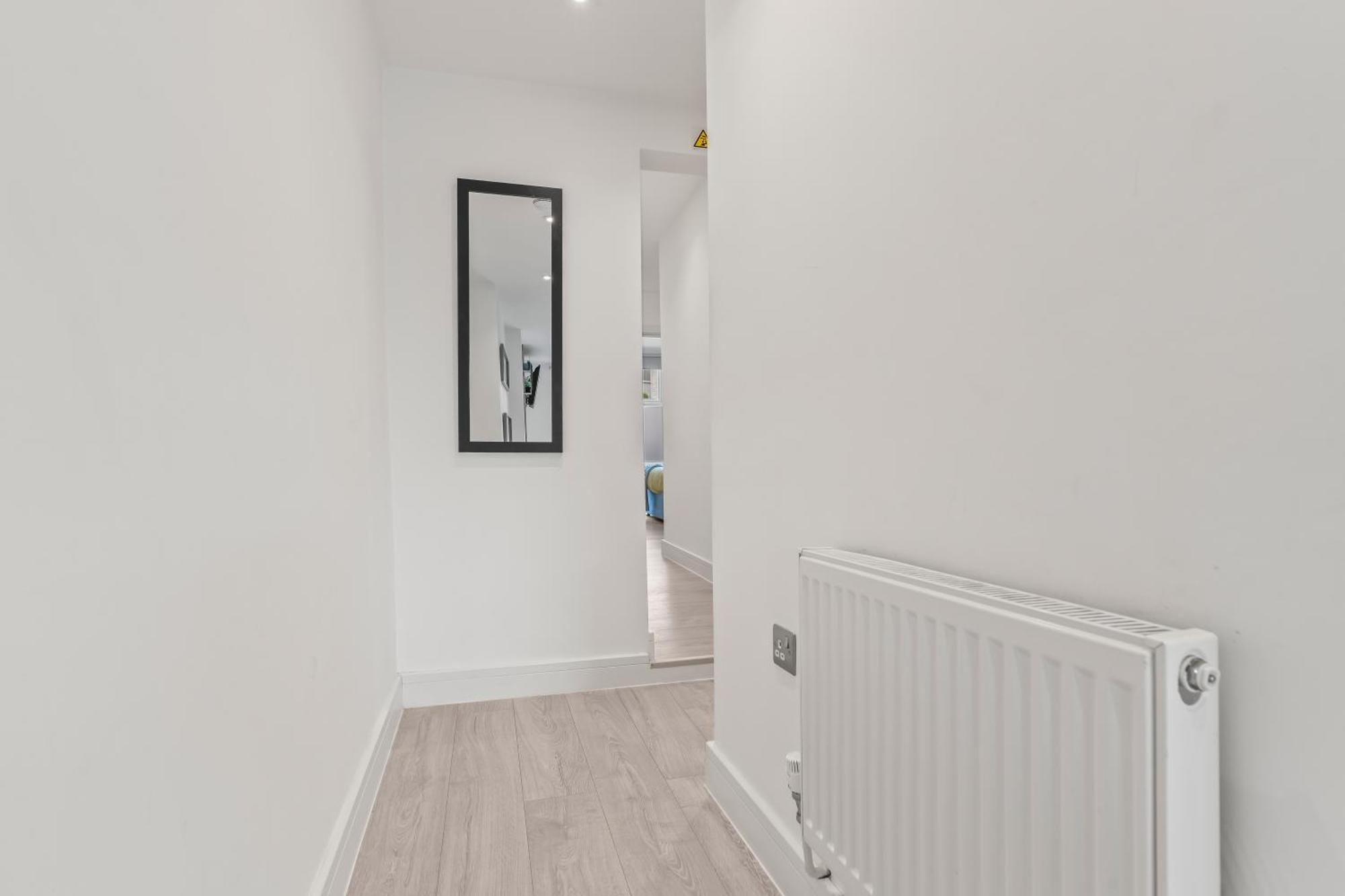 Stylish Gem On Mill Road With Fire Pit, Games And Table Tennis